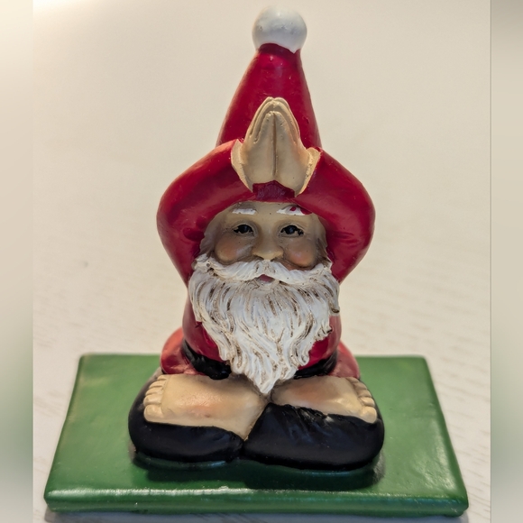 Yoga Santa Gnome Christmas Figurines Set of 2 - Picture 2 of 6